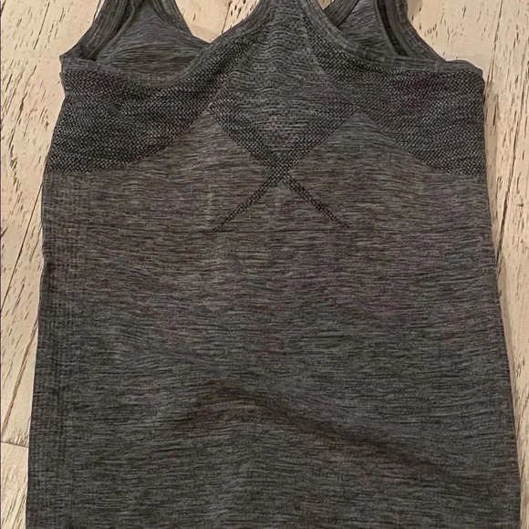 New Balance Athletic Tank- Gray- Small - Picture 2 of 2